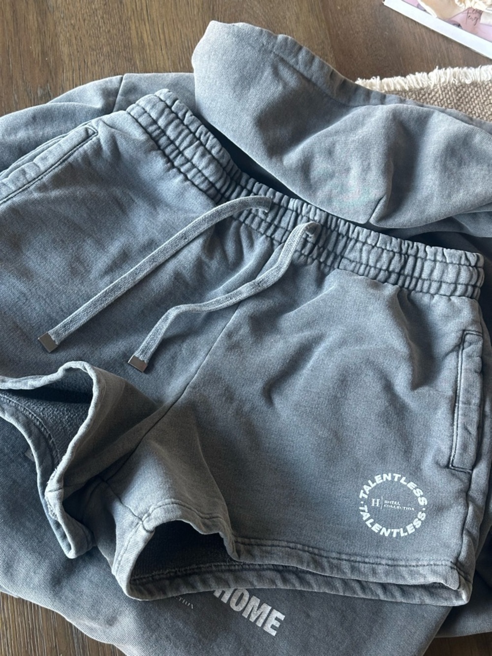 Talentless Sweatshirt & Shorts Set - Limited Edition Hotel Collection Collab - Picture 4 of 5